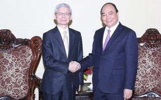 フック副首相、トヨタ自動車代表取締役副社長と会見 